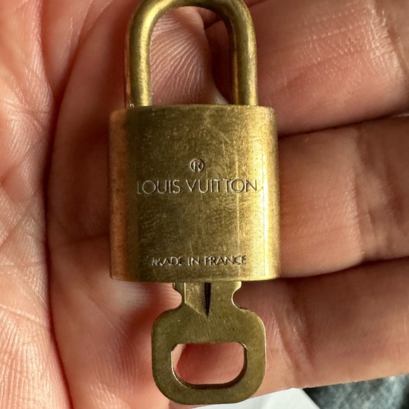 Accessories - LV lock and key